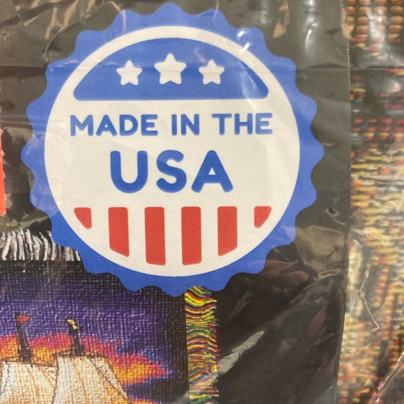 48” X 60” NEW ENGLAND PATRIOTS WOVEN THROW BLANKET WALL TAPESTRY LIGHTHOUSE - Picture 2 of 3